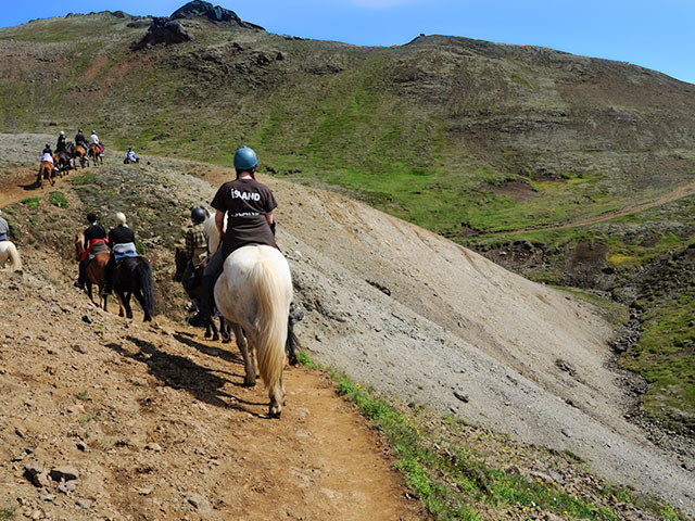 Ruta a caballo por un sendero de Tenerife